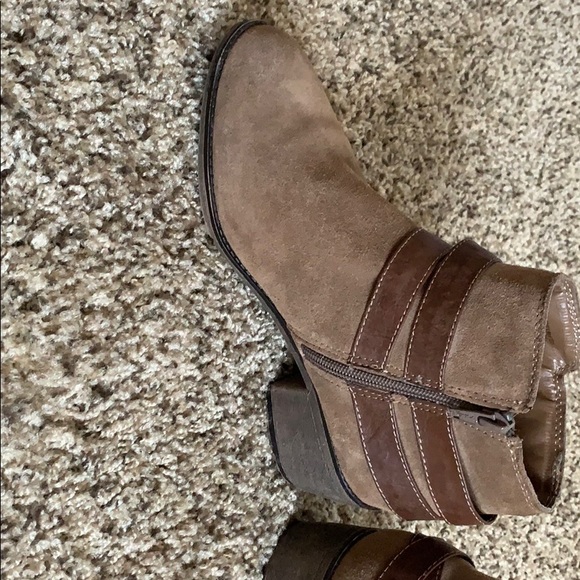 Brown booties! - Picture 3 of 15